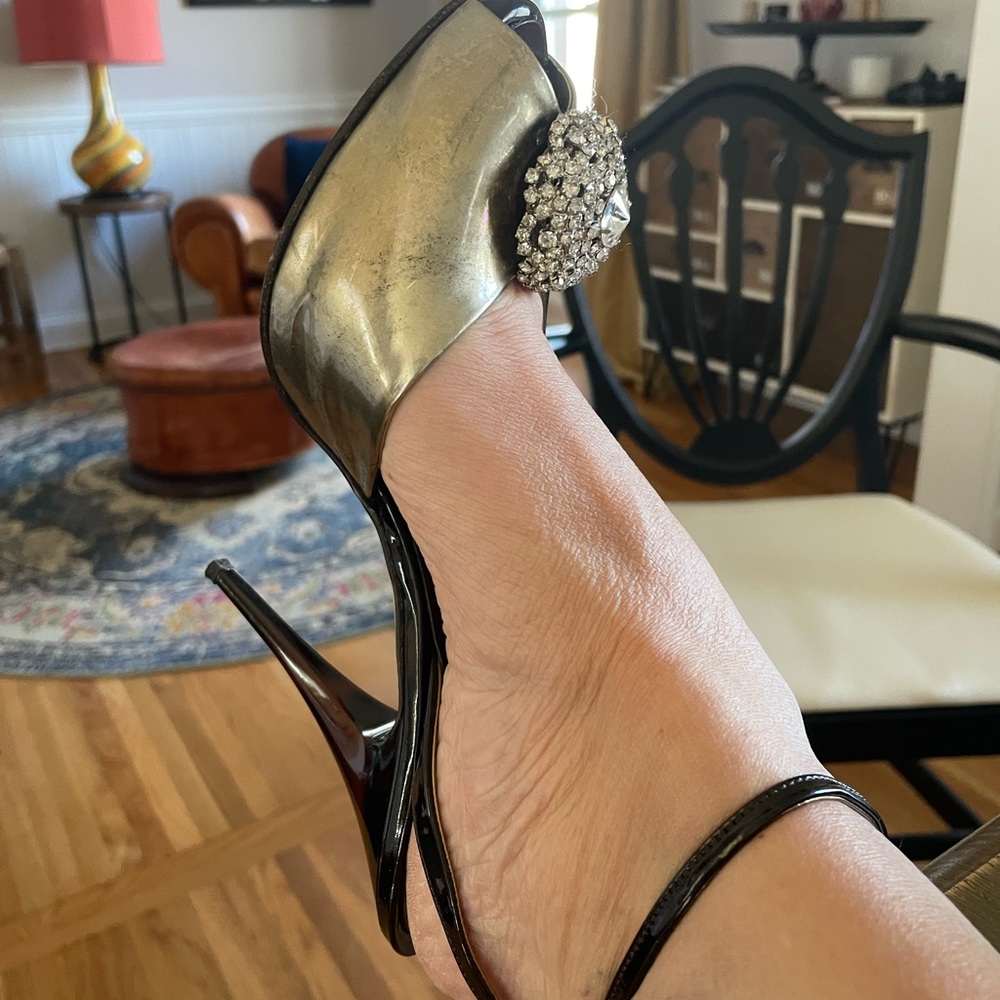 Stunning vintage Zanotti, Swarovski adorned heels!